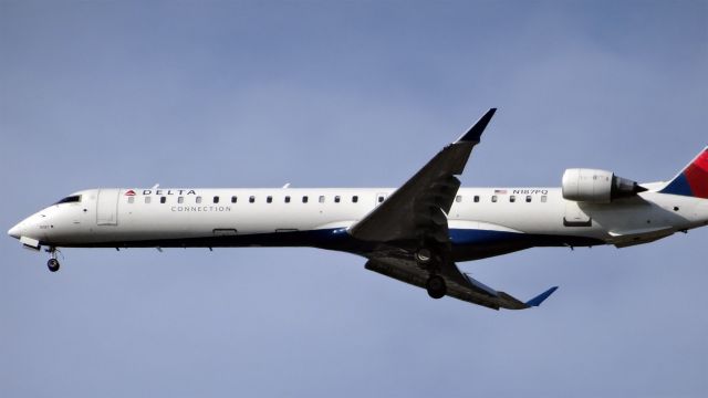 Canadair Regional Jet CRJ-900 (N187PQ) - N187PQ SkyWest Airlines Canadair CRJ-900 - cn 15187br /Date of Manufacture * Jun 2008br /Age 7.1 Yearsbr /20-Jun-2015 CRJ9/L Los Angeles Intl (KLAX) San Jose Intl (KSJC) 17:31 PDT 18:18 PDT 0:47