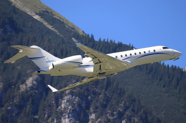 Bombardier Global 5000 (N989RJ)