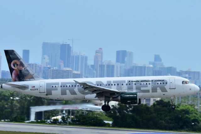 Airbus A320 (N202FR)