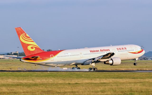 BOEING 767-300 (CS-TSU) - hainan airlines b767-34p(er) b-2491 landing at shannon this evening to be painted as euroatlantic cs-tsu 4/7/18.