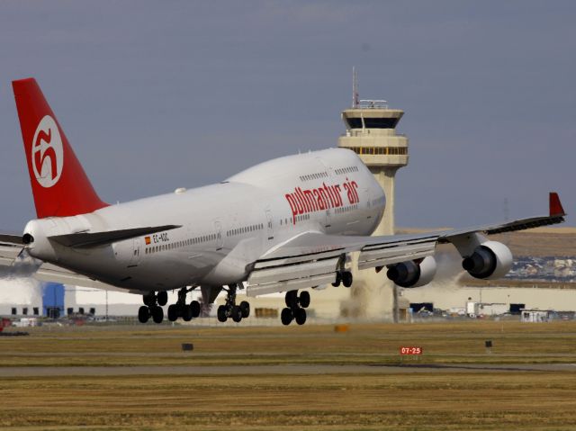 Boeing 747-400 (EC-KQC) - This was a Charter flight for the RAF, bringing troop to CFB Suffield, Alberta