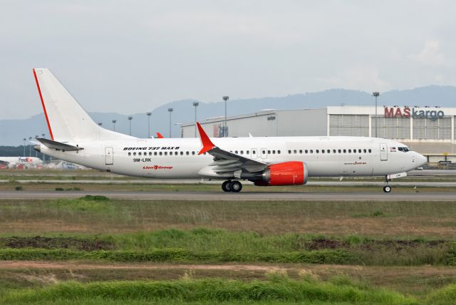 Boeing 737 MAX 8 (9M-LRK)