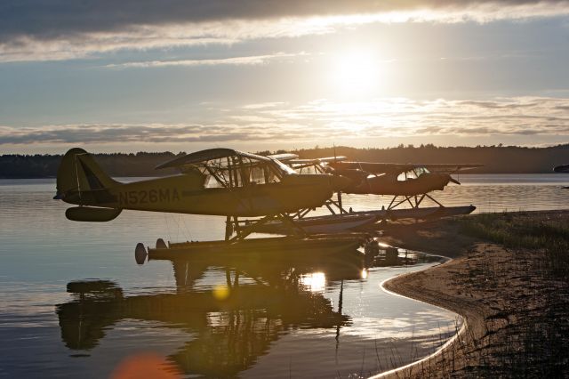 CHRISTEN Husky (N526MA) - On the beach, Pelican lake