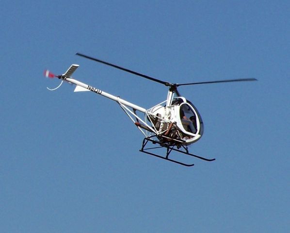 Cessna Skyhawk (N8QU) - Student pilot training around K20.