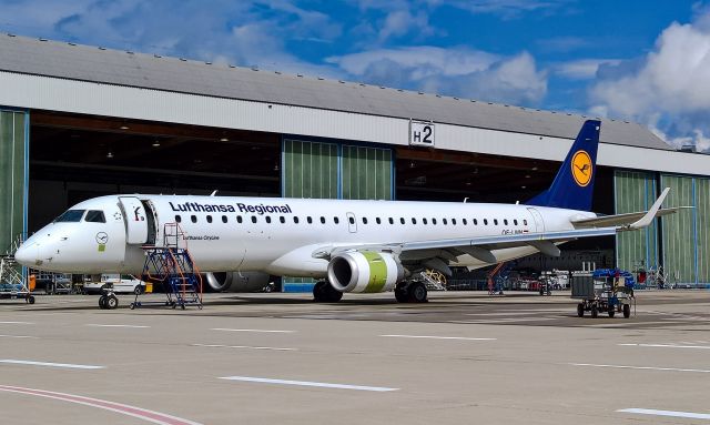 Embraer ERJ-190 (OE-LWN) - D-AEBP  "BP". still visible