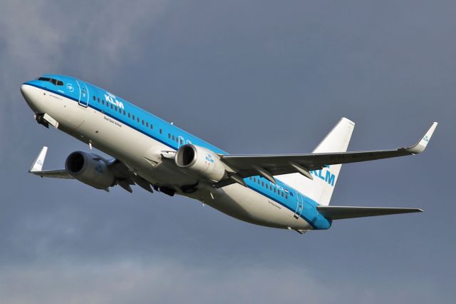 Boeing 737-800 (PH-BCA) - KLM1082 after departure on the flight back to Amsterdam