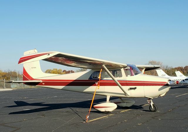 Cessna Skyhawk (N5728A)