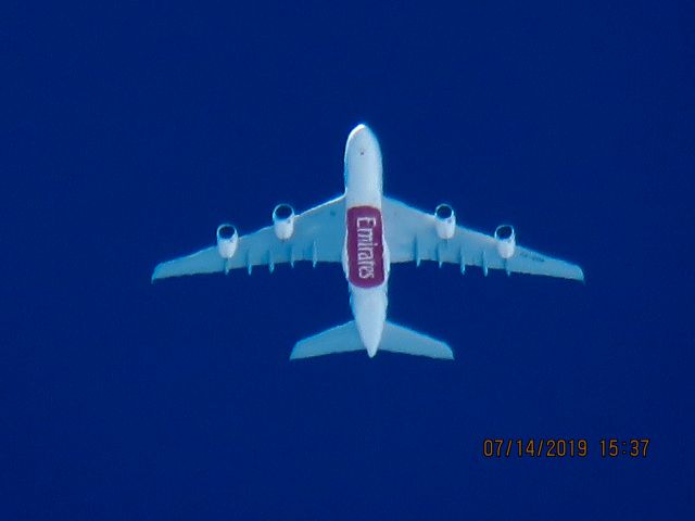 Airbus A380-800 (A6-EON)