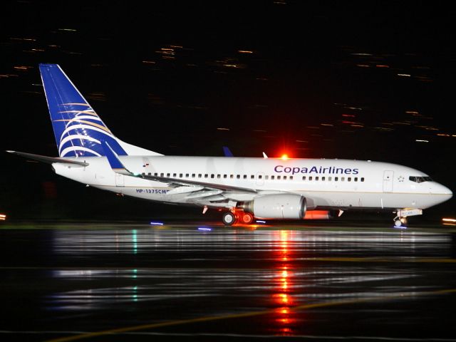 Boeing 737-700 (HP-1375CMP)