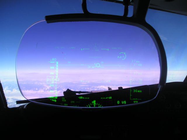 Boeing 737-800 — - 737-800 HUD at cruise