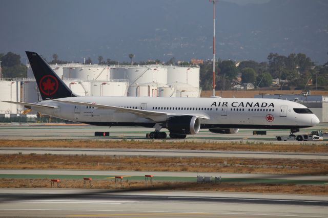 Boeing 787-9 Dreamliner (C-FRTU)