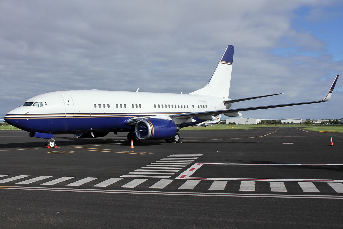 Boeing 737-700 (VP-BEL)