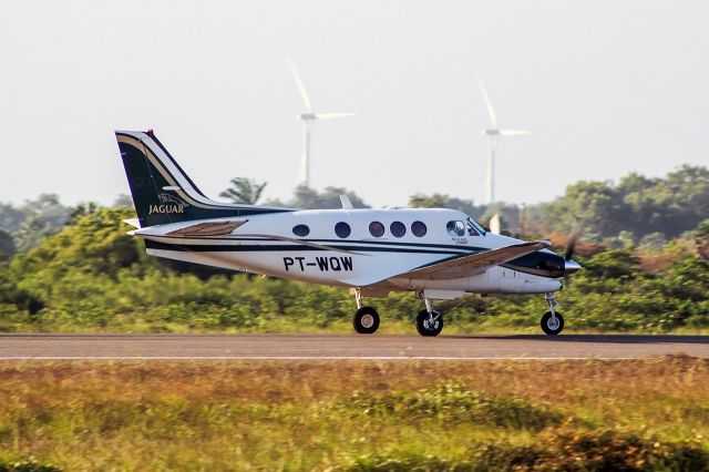 Beechcraft King Air 90 (PT-WQW)