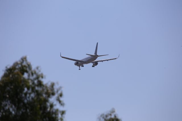 BOEING 757-300 (N74856)