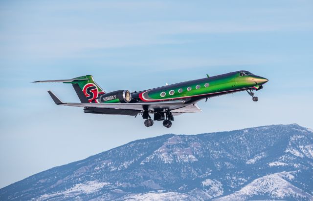 Gulfstream Aerospace Gulfstream V (N888XY) - Sexy Jet departing BZN