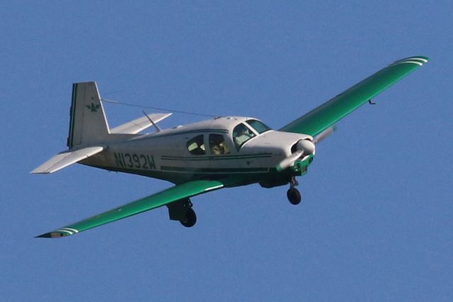 Mooney M-20 (N1392W)