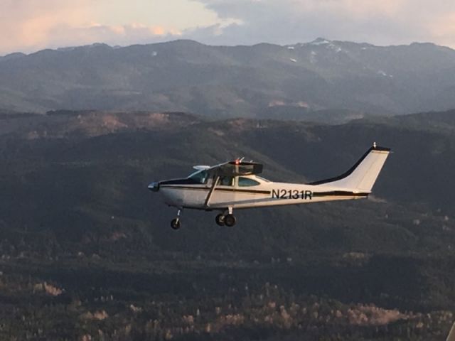 Cessna Skylane (N2131R)