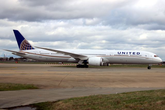 BOEING 787-10 Dreamliner (N12004) - Taxiing to Stand 233 on 10-Mar-19 operating flight UAL923 from KLAX on its first visit to EGLL