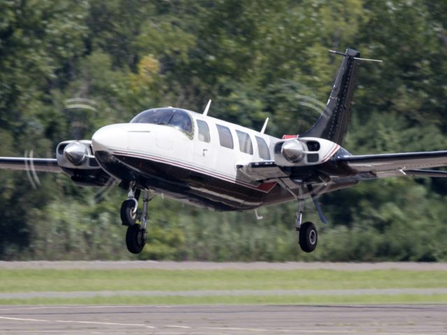 Piper Aerostar (N700BZ) - Take off runway 26 on a hot day.