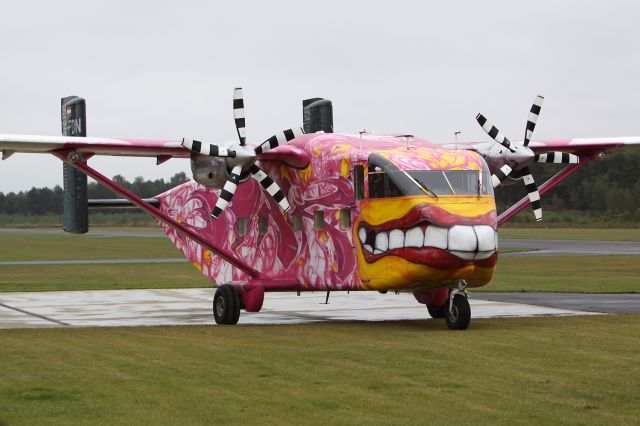 Short Skyvan (OE-FDN) - Pink Aviation Services