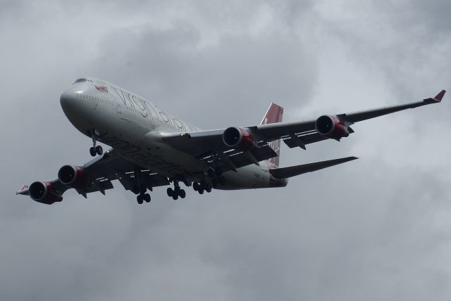 Boeing 747-400 (G-VROC) - Virgin Atlantic B747-41R cn32746