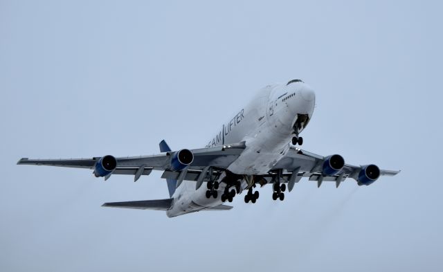 Boeing 747-200 (N249BA) - Photo taken from North end of runway at takeoff