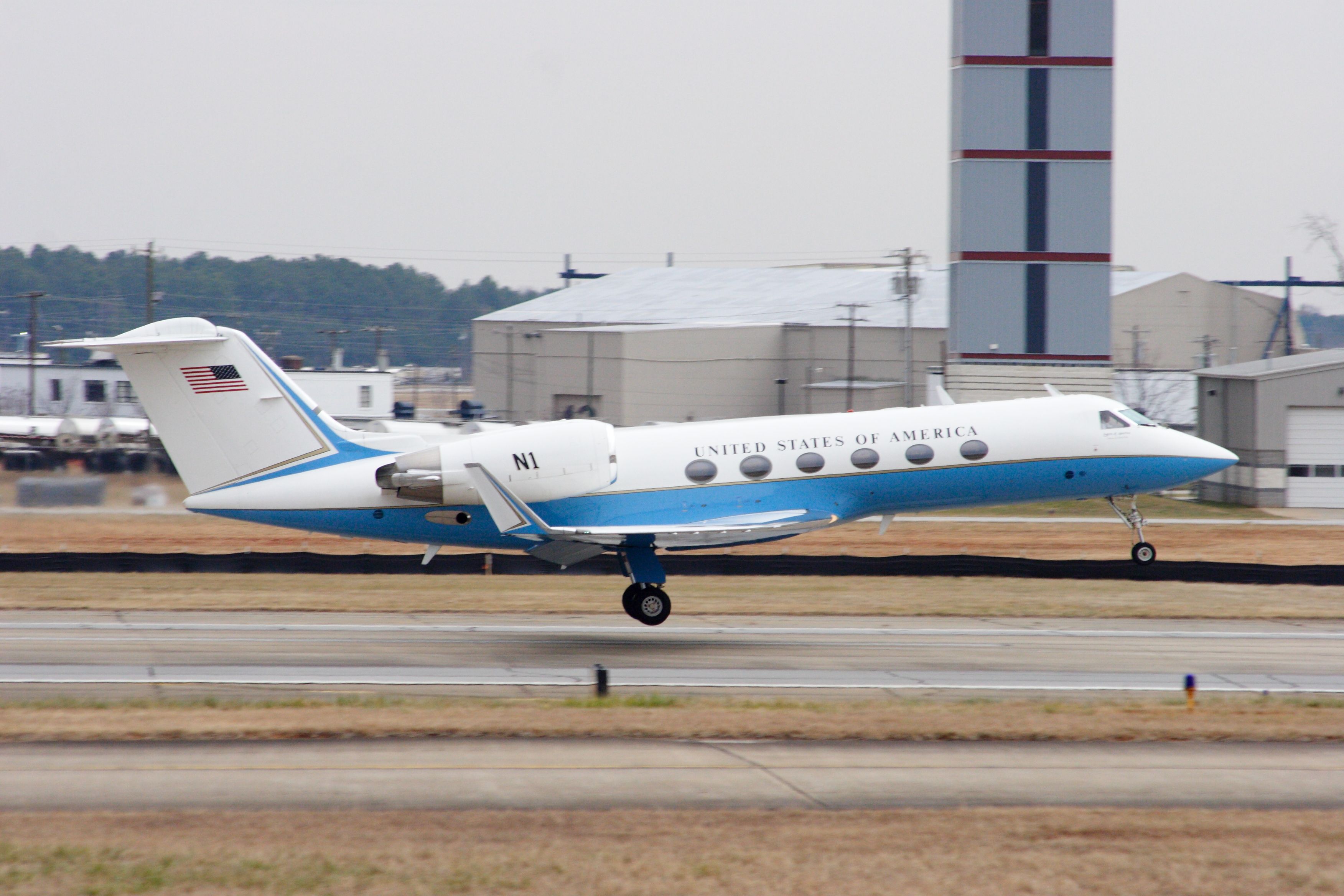 — — - "Spirit of America" GIV visits Greenville SC and heads back to DCA. Heard the callsign "November 1" and had to check it out. Not sure who was on board.