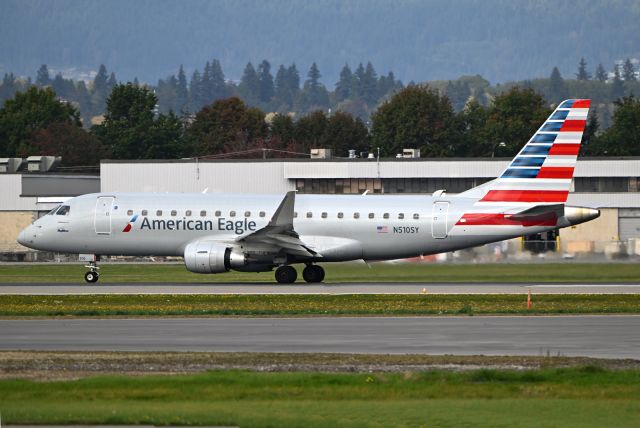 Embraer 175 (N510SY)