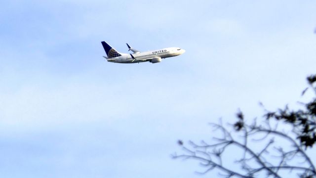 Boeing 737-700 (N15751)