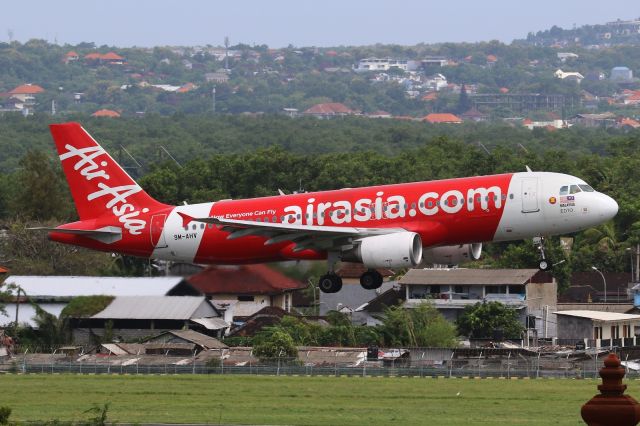 Airbus A320 (9M-AHV)