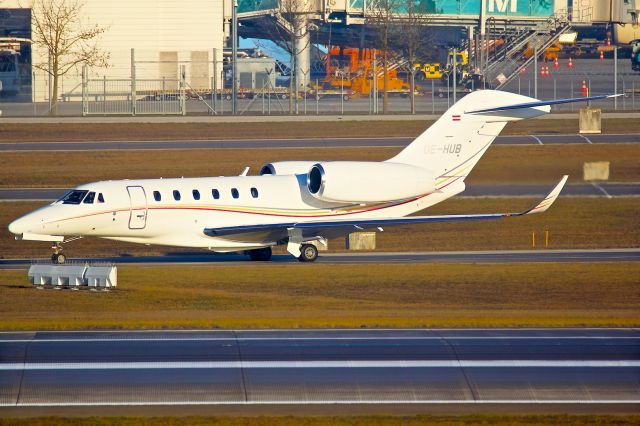 Cessna Citation X (OE-HUB)