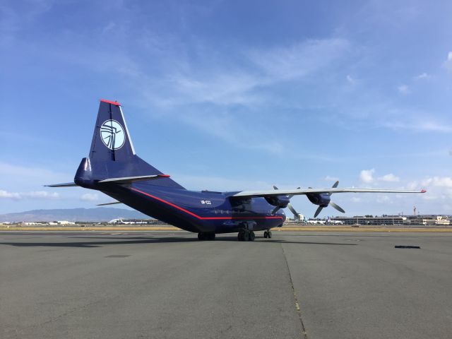 Antonov An-12 (UR-CZZ)