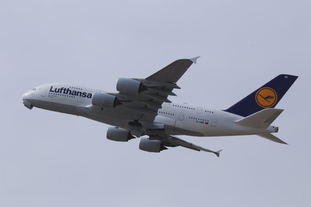 Airbus A380-800 (D-AIMK)