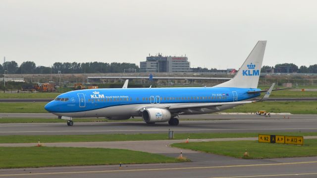 Boeing 737-800 (PH-BXB) - KLM Boeing 737-8K2(WL) PH-BXB Valk in Amsterdam 