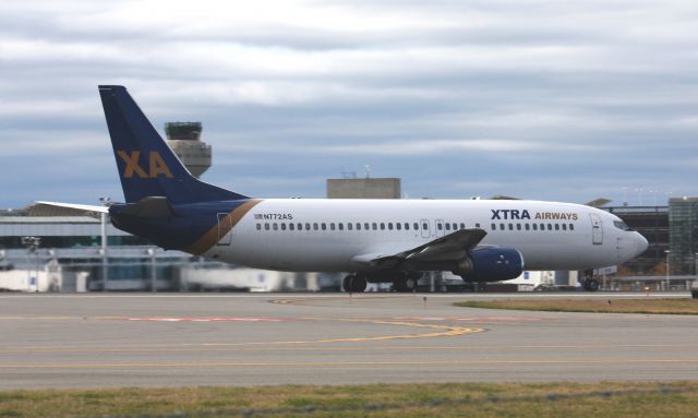 BOEING 737-400 (N772AS)