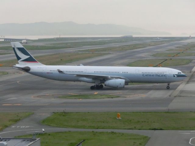 Airbus A330-300 (B-LAJ)
