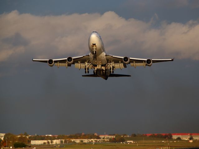 Boeing 747-400 (F-HSEA) - 04/11/2014. Route de Wissous.