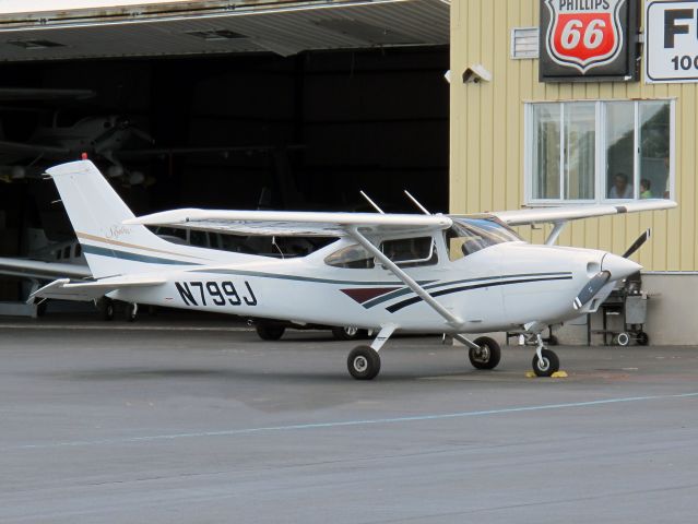 Cessna Skylane (N799J)