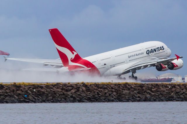 Airbus A380-800 (VH-OQC)