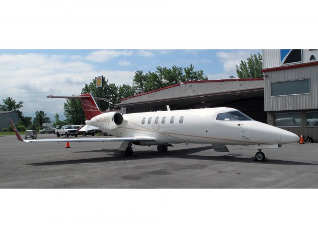 Learjet 40 (N401EG) - A very fast and powerful aircraft. LANDMARK offers a great and friendly service on the Syracuse (KSYR) airport.