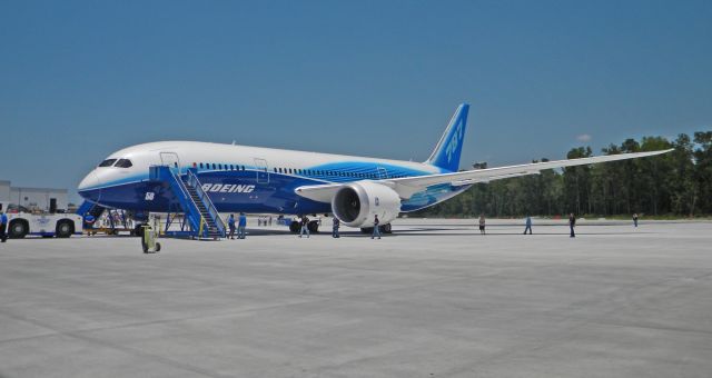 Boeing 787-8 (N787BA)