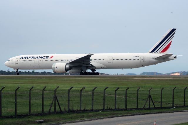 Boeing 777-200 (F-GSQE)