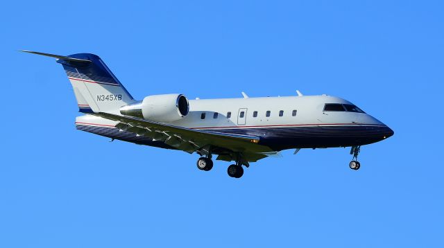 Canadair Challenger (N345XB) - N345XB 2005 Bombardier CL-600-2B16 (S/N 5631)br /br /San Juan - Luis Munoz Marin International (SJU / TJSJ)br /Puerto Rico, February 9, 2013 br /Tomás Del Coro