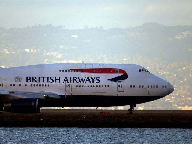 Boeing 747-400 (G-BNLP)