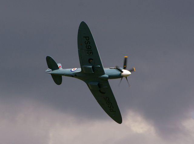 SUPERMARINE Spitfire —