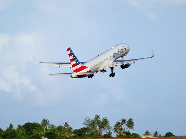 Boeing 757-200 (N186AN)