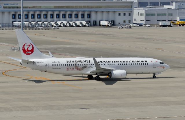 Boeing 737-800 (JA03RK) - Chubu Centrir(NGO) 2018/05/15br /Okinawa Karate livery