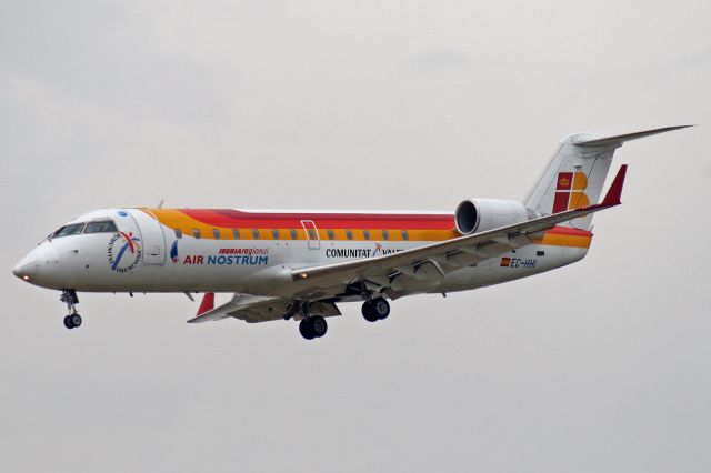 Canadair Regional Jet CRJ-100 (EC-HHI)