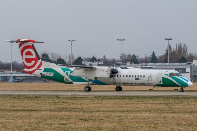 de Havilland Dash 8-400 (SP-EQE)