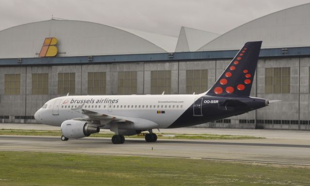 Airbus A319 (OO-SSR) - Brussels Airlines Airbus A319-112 OO-SSR in Madrid